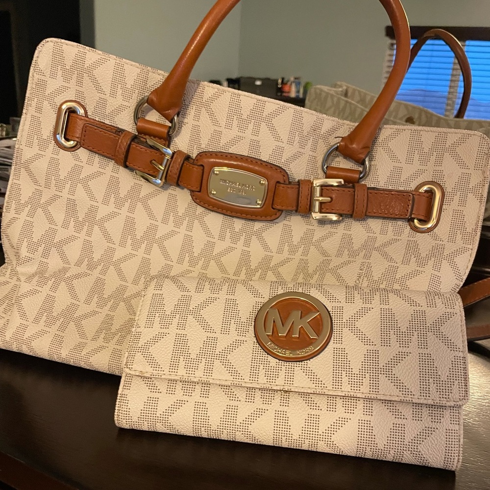 Michael Kors Complete Purse Set